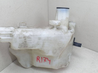 бачок омывателя Citroen C4 Grand Picasso 1 поколение 2007, 1.6 л., HDi, 9HZ (DV6TED4), дизель, 5МКПП, минивэн, передний привод, 9681875580, 96818751180, 9681860980