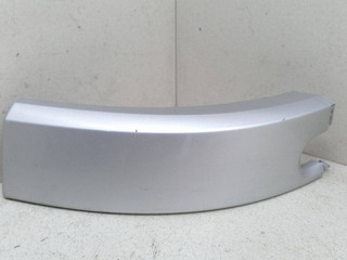 ус под фонарь правый Peugeot 1007 1 поколение 2005, 1.4 л., HDi, 8HZ (DV4TD), дизель, 5МКПП, серебристый, хетчбэк 3 дв.