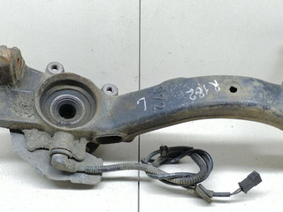 ступица передняя левая Audi A4 B5 1996, 1.9 л., TDi, AHU, дизель, 5МКПП, зелёный, седан, 8D0407257