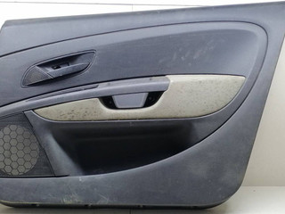 обшивка двери передняя правая Fiat Grande Punto 1 поколение 2006, 1.3 л., дизель, 5МКПП, салатовый, хетчбэк 5 дв., передний привод, 71744437, 735417464