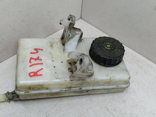 бачок тормозной жидкости Citroen C4 Grand Picasso 1 поколение 2007, 1.6 л., HDi, 9HZ (DV6TED4), дизель, 5МКПП, минивэн, передний привод, 4635C3