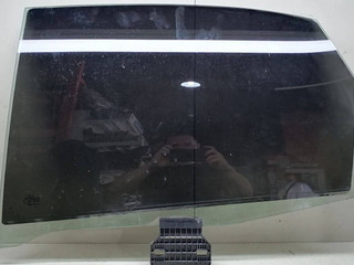стекло двери задней левой Audi A4 B8/8K [рестайлинг] 2011, 2.0 л., FSI, бензин, АКПП, чёрный, седан, полный привод, 8K5845205E