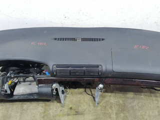 панель передняя салона (торпедо) Audi A4 B5 1996, 1.9 л., TDi, AHU, дизель, 5МКПП, зелёный, седан, 8D0857069