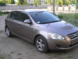 стекло двери передней правой Kia Ceed 1 поколение 2007
