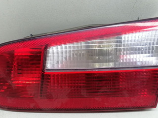 фонарь крышки багажника правый Renault Laguna 2 поколение 2001, 1.8 л., i, F4P 770, бензин, 5МКПП, серебристый, хетчбэк 5 дв., передний привод, 8200002476