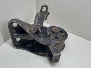 подушка крепления КПП Mazda 626 GE 1994