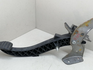 педаль сцепления Renault Megane 2 поколение 2004, 1.5 л., DCi, K9K 722, дизель, 5МКПП, серебристый, хетчбэк 5 дв., передний привод, 8200155984, 8200703458