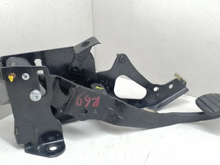 педаль тормоза Renault Megane 2 поколение 2004, 1.5 л., DCi, K9K 722, дизель, 5МКПП, серебристый, хетчбэк 5 дв., передний привод, 8200168238B, 8200155982