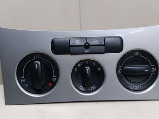 блок управления печки / климат-контроля Volkswagen Passat B6 2007, 2.0 л., бензин, АКПП, серебристый, универсал, передний привод, 1K0820047EB