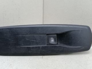 кнопка стеклоподъемника двери передней правой Renault Laguna 3 поколение 2008, 1.6 л., i, бензин, 6МКПП, синий, хетчбэк 5 дв., передний привод, VALEO, 809600004R