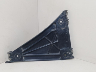 Крепление бампера заднего Audi A4 B5 1996, 1.9 л., TDi, AHU, дизель, 5МКПП, зелёный, седан, 8D0807483