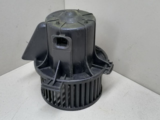 моторчик печки Peugeot 307 1 поколение 2005, 1.6 л., HDi, 9HZ (DV6TED4), дизель, 5МКПП, серебристый, универсал, передний привод, B9506, BEHR, B95069592