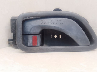 ручка внутренняя передняя правая Hyundai Sonata 5 поколение 2006