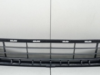заглушка (решетка) в бампер Toyota Camry 7 поколение XV40 2008, 2.4 л., i, 2AZ-FE, бензин, АКПП, серебристый, седан, передний привод, 53112-06010