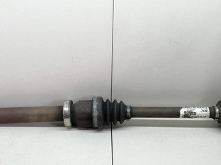 полуось передняя правая (приводной вал, ШРУС) Ford Focus 2 поколение 2006, 1.6 л., i, HXDA, бензин, 5МКПП, серебристый, универсал, передний привод, 3M51-3B436-BAE