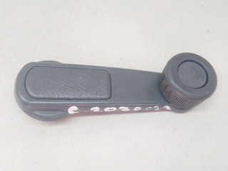 ручка стеклоподъемника Mitsubishi Colt 5 поколение (CJO) CJ1A 1997, 1.3 л., i, 4G13 (12V), бензин, 5МКПП, голубой металлик, хетчбэк 3 дв., передний привод, MB517605POM1