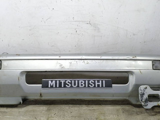 бампер передний Mitsubishi L300 1 поколение 1984