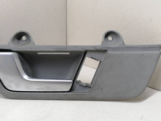 ручка внутренняя передняя левая Audi A4 B7 2006, 2.0 л., BLB, дизель, 6МКПП, серый, универсал, передний привод, 8E1837019G