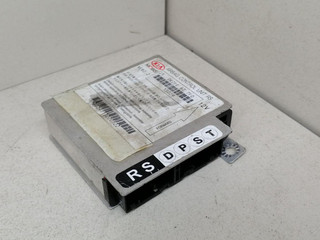 блок AirBag Kia Carens 2 поколение FJ 2006, 2.0 л., CRDi, дизель, 5МКПП, чёрный, минивэн, передний привод, OK2FE677F0