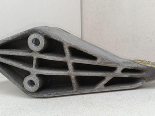 кронштейн двигателя Opel Vectra B 1998, 1.6 л., i, X 16 XEL, бензин, 5МКПП, зеленый, универсал, передний привод, 684817