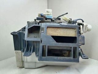 корпус отопителя (печки) Mitsubishi Sigma 1 поколение 1994, 3.0 л., i, 6G72 (DOHC 24V), бензин, 5МКПП, серый металлик, седан, передний привод, 116100-3931, MB657209, CAA501A089, MB439123, CAA501A091