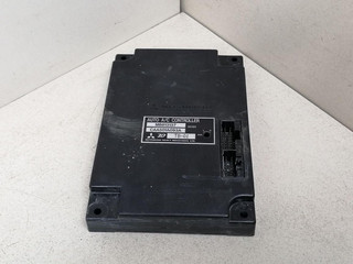 блок комфорта Mitsubishi Sigma 1 поколение 1994, 3.0 л., i, 6G72 (DOHC 24V), бензин, 5МКПП, серый металлик, седан, передний привод, MB813137, CAA501A093A