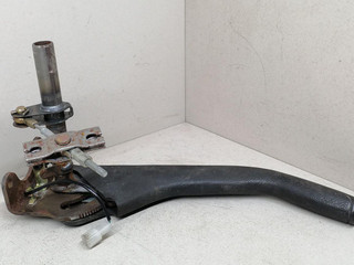 рычаг ручного тормоза (ручника) Mitsubishi Sigma 1 поколение 1994, 3.0 л., i, 6G72 (DOHC 24V), бензин, 5МКПП, серый металлик, седан, передний привод, MB782489