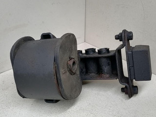 подушка крепления двигателя Mitsubishi Sigma 1 поколение 1994, 3.0 л., i, 6G72 (DOHC 24V), бензин, 5МКПП, серый металлик, седан, передний привод, 2181922010