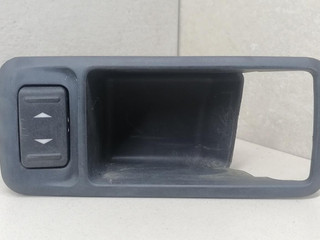 кнопка стеклоподъемника двери задней Ford Focus 2 поколение [рестайлинг] 2008, 1.8 л., TDCi, дизель, 5МКПП, синий, хетчбэк 5 дв., передний привод, 1471913