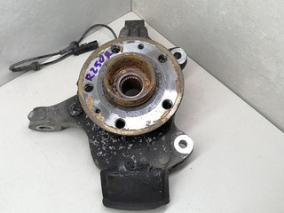 ступица передняя правая Renault Laguna 3 поколение 2007, 2.0 л., DCi, M9R 802, дизель, 6МКПП, голубой, хетчбэк 5 дв., 402104630R, 400140006R