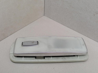 фонарь салона (плафон) Renault Laguna 3 поколение 2007, 2.0 л., DCi, M9R 802, дизель, 6МКПП, голубой, хетчбэк 5 дв., 8200534323