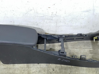 подлокотник Renault Laguna 3 поколение 2007, 2.0 л., DCi, M9R 802, дизель, 6МКПП, голубой, хетчбэк 5 дв., 969120007R