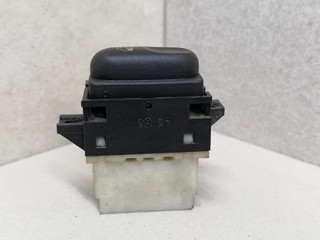 кнопка стеклоподъемника двери передней левой Renault Laguna 1 поколение B56A/B 1994, 1.8 л., mono, бензин, 5МКПП, хетчбэк 5 дв., передний привод