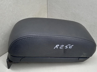 подлокотник Hyundai Tucson 1 поколение 2006, 2.0 л., CRDi, дизель, АКПП, чёрный, внедорожник 5 дв., передний привод