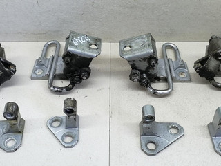 петля двери Volkswagen Passat B6 2008, 2.0 л., TDi, CBAB, дизель, 6МКПП, серебристый, универсал