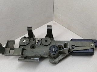 Личинка замка крышки багажника Renault Safrane 1 поколение [рестайлинг] 1999, 2.2 л., G8T 740, дизель, МКПП, синий, лифтбэк, передний привод, 7700842284, 7701470171
