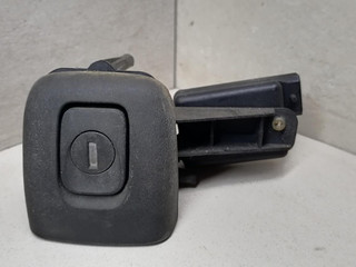 кнопка открытия багажника Renault Clio 2 поколение 2000, 1.2 л., i, D7F 720, бензин, 5МКПП, серебристый, хетчбэк 5 дв., передний привод