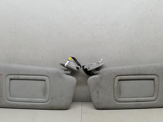 козырек солнцезащитный Renault Laguna 3 поколение 2007, 2.0 л., DCi, M9R 802, дизель, 6МКПП, голубой, хетчбэк 5 дв.