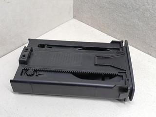 подстаканник Renault Laguna 3 поколение 2007, 2.0 л., DCi, M9R 802, дизель, 6МКПП, голубой, хетчбэк 5 дв.
