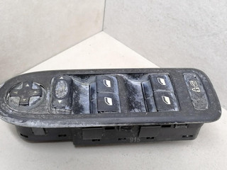 кнопка стеклоподъемника двери передней левой Peugeot 308 1 2008, 96644915XT