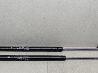 амортизатор крышки багажника (3-5 двери) Toyota Corolla 7 поколение (E100) EE101 1996, 1.3 л., 4E-FE, бензин, хетчбэк 3 дв., 68960-12160, 68950-12340