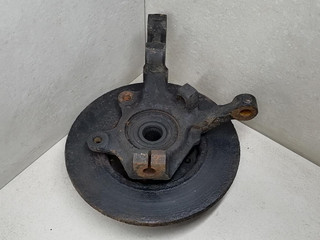 ступица передняя правая Renault Megane 1 поколение LA0E 1996, 1.4 л., i, E7J 764, бензин, 5МКПП, синий, седан, передний привод