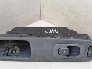 кнопка стеклоподъемника двери передней правой Volvo S80 1 поколение 2000, 2.5 л., TD, D 5252 T, дизель, 5МКПП, серебристый, седан, передний привод