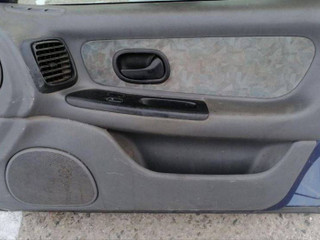 кнопка стеклоподъемника двери передней правой Renault Laguna 1 поколение 1997, 2.2 л., DT, G8T 792, дизель, 5МКПП, синий, универсал, передний привод, 7751471386