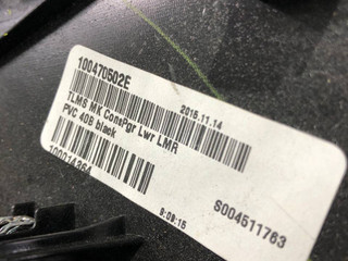 консоль салона Tesla Model S 1 поколение [рестайлинг] (2016 - 2021), 100470502E
