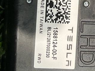 камера переднего обзора Tesla Model X 1 поколение [рестайлинг] 2022, электро, 1588124-00-F