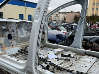 Стойка кузовная центральная левая Tesla Model X 1 поколение [рестайлинг] 2022, электро