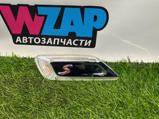 повторитель поворота на крыле правый Mini Clubman 2 поколение (F54) 2017, 2.0 л., бензин, АКПП, передний привод, 7358470