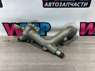 фланец (тройник) системы охлаждения Ford Mustang 6 поколение S550 [рестайлинг] 2021, 2.3 л., бензин, АКПП, оранжевый, купе, задний привод, FR3E8K556BA