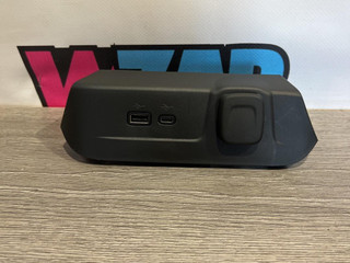 разъем AUX / USB Chevrolet Trax 2 поколение 2024, 1.2 л., бензин, АКПП, красный, минивэн, передний привод, 13549941